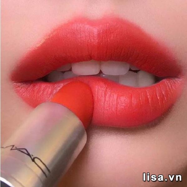 MAC Travel Exclusive Powder Kiss Lipstick - Chất son mịn màng hoàn hảo