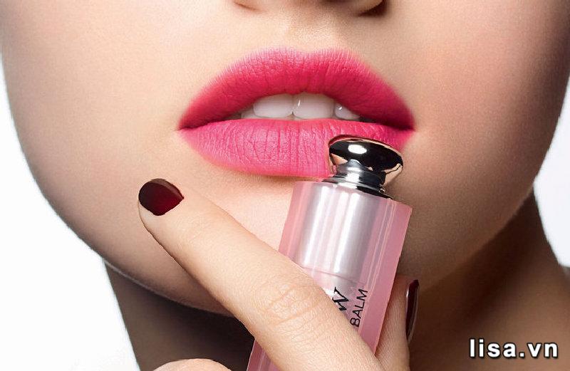 Son Dior Lip Glow 102 Matte Raspberry có màu hồng dâu nữ tính