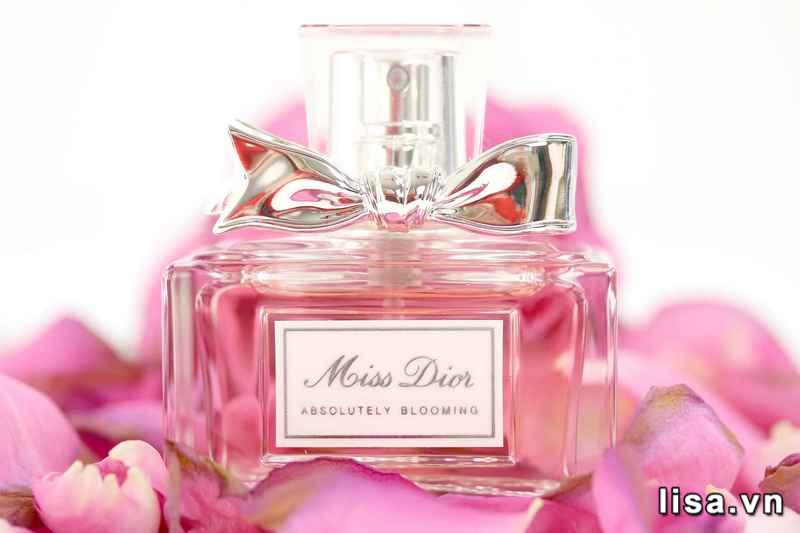 Miss Dior Absolutely Blooming ngọt thơm như viên kẹo mâm xôi mềm dẻo